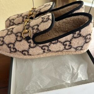 Gucci Beige Wool Slippers with Black Trim